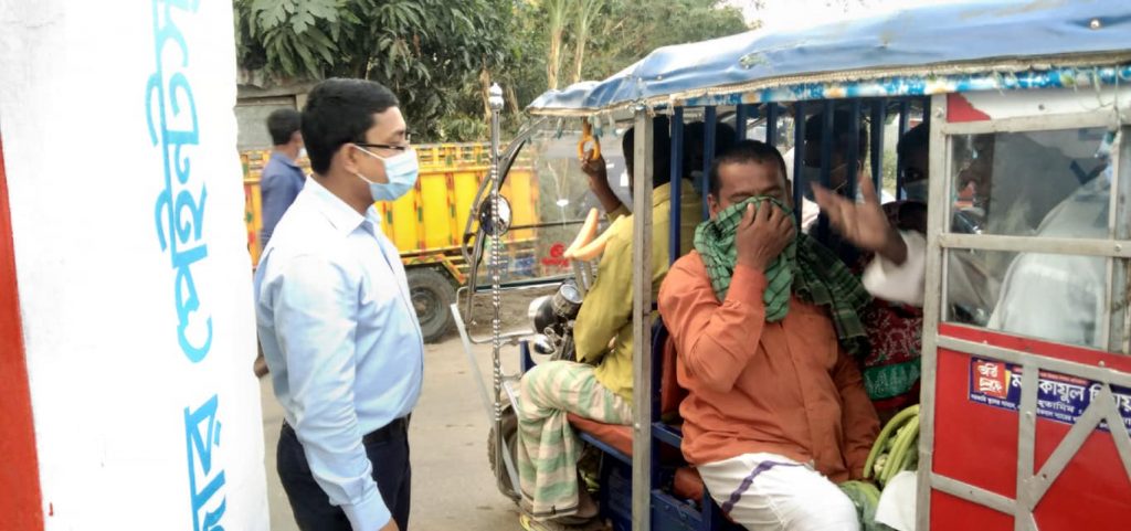 হোমনায় ভ্রাম্যমাণ আদালতের অভিযানে ১১ জনের অর্থদণ্ড