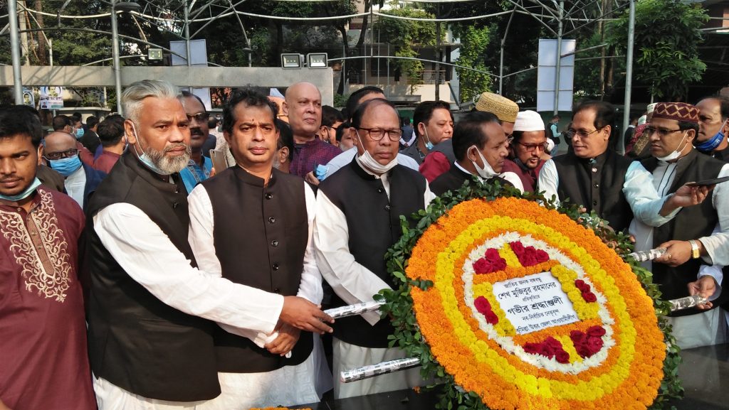 বঙ্গবন্ধুর প্রতিকৃতিতে শ্রদ্ধা জানালেন কুমিল্লা উত্তর জেলা আওয়ামী লীগ