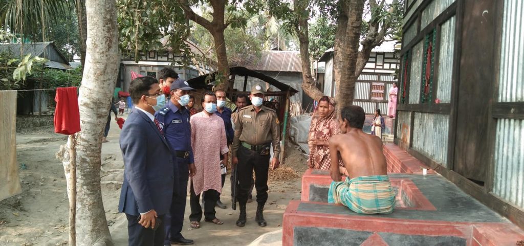 হোমনায় ভ্রাম্যমাণ আদালতের অভিযানে মাদকসেবীর জেল-জরিমানা