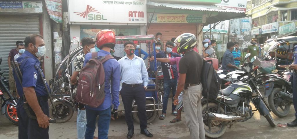 হোমনায় ভ্রাম্যমাণ আদালতের অভিযানে ৭ হাজার টাকা জরিমানা