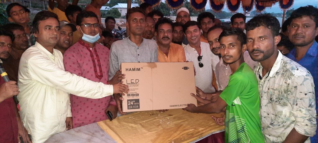 হরিণবেড় মিনিবার ফুটবল টুর্নামেন্টের ফাইনাল খেলায় জুনিয়র একাদশ চ্যাম্পিয়ন