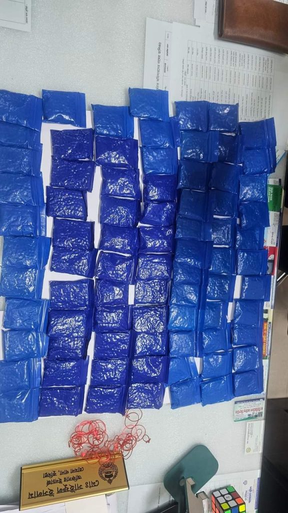 হোমনায় প্রাইভেটকারসহ মা’দকের বিশাল চালান আ’টক