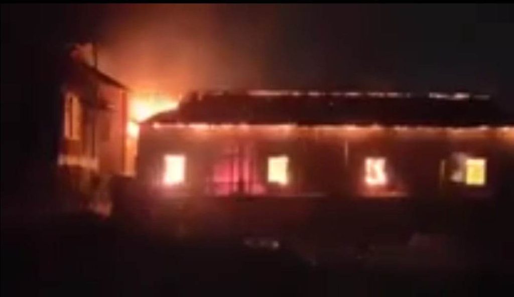 নেত্রকোনার দুর্গাপুরে মালামালসহ ৪ টি দোকান আ’গুনে পু’ড়ে ছাই