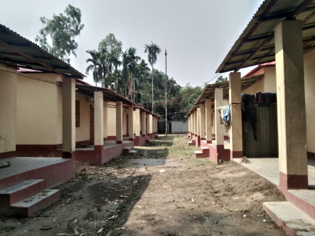 আদিতমারীতে আশ্রয়ন প্রকল্পের ১৬টি ঘরের মধ্যে ১১টি’তে ঝুলছে তালা!