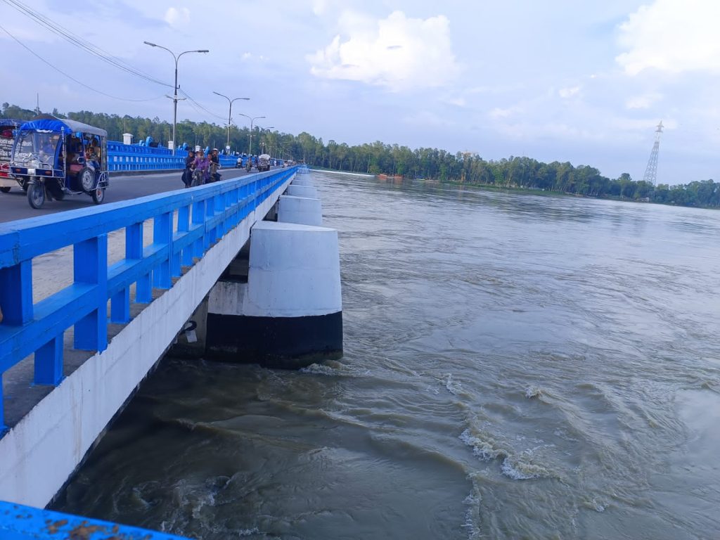 তিস্তা নদীর পানি বিপদসীমার ৩৭ সেন্টিমিটার ওপরে,নিম্নাঞ্চল প্লাবিত