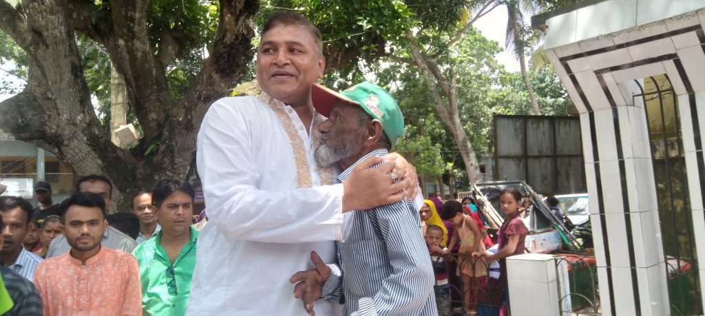 নাসিরনগরে এক মুক্তিযোদ্ধার সম্পত্তি ফিরে পাওয়ার দাবিতে শহীদ মিনারে অবস্থান