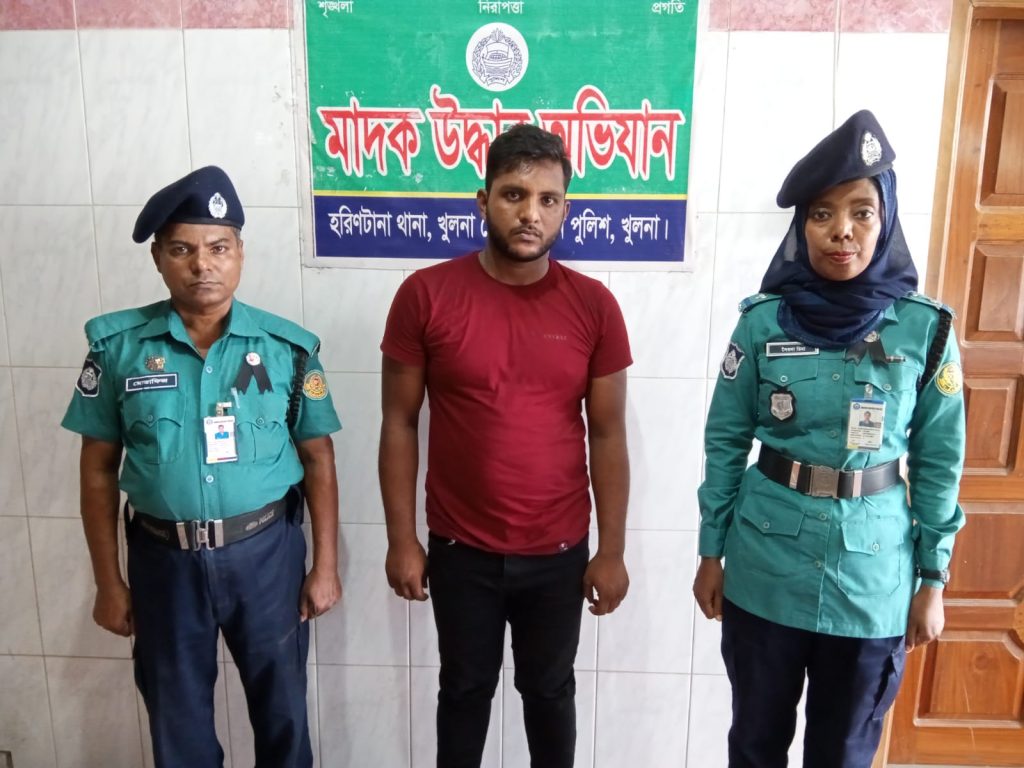 কেএমপি’র অভিযানে মা’দকসহ ৩ মা’দক কারবারি গ্রে’ফতার