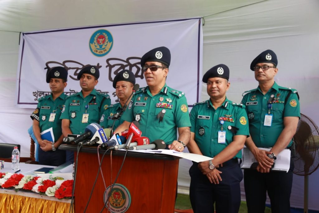 কেএমপি’র পৃথক অভিযানে ১৪ টি চো’রাই মোটরসাইকেল উদ্ধারসহ চো’র চক্রের ১০ সদস্য গ্রেফতার
