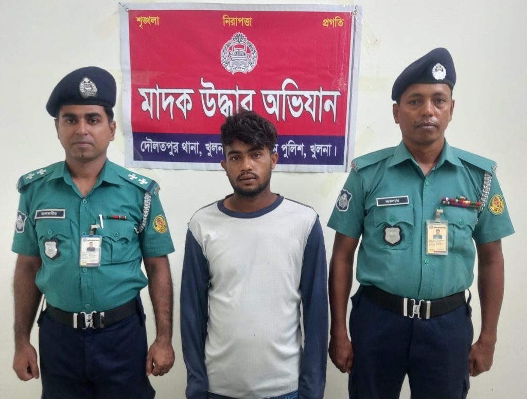 কেএমপি’র অভিযানে মা’দকসহ ৪ মা’দক কারবারি গ্রে’ফতার