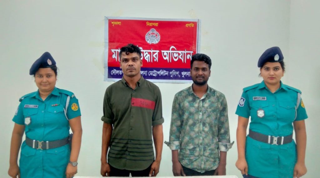 কেএমপি’র অভিযানে মা’দকসহ ৪ মা’দক কারবারি গ্রে’ফতার