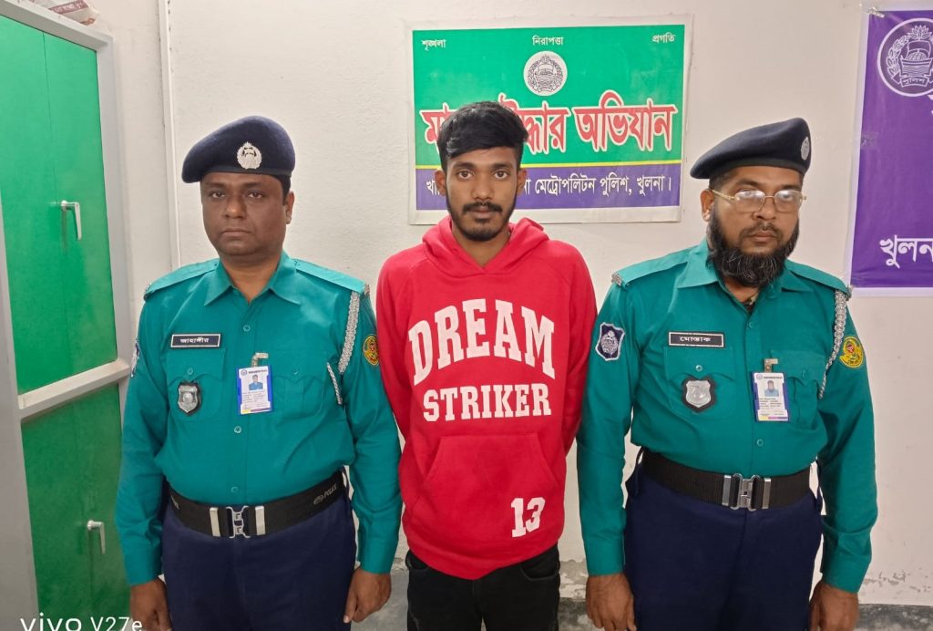 কেএমপি’র অভিযানে মা’দকসহ ৫ মা’দক কারবারি গ্রে’ফতার