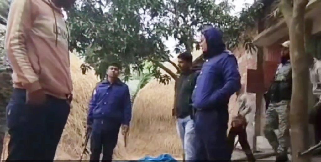 ঘোড়াঘাটে আসামী ধরতে গিয়ে হে’নস্থার শিকার পুলিশ