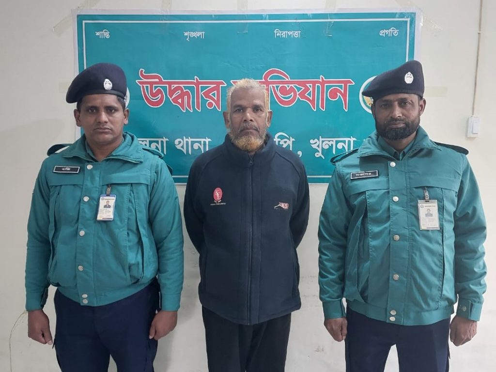 কেএমপি’র অভিযানে মা’দক ও মোবাইল ফোনসহ ৪ মা’দক কারবারি গ্রেফতার