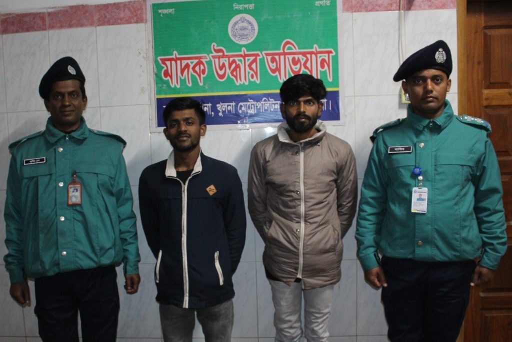 কেএমপি’র অভিযানে মা’দকসহ ৫ মা’দক কারবারি গ্রে’ফতার