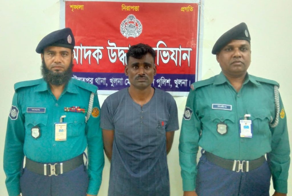 কেএমপি’র অভিযানে মা’দকসহ ৪ মা’দক কারবারি গ্রে’ফতার