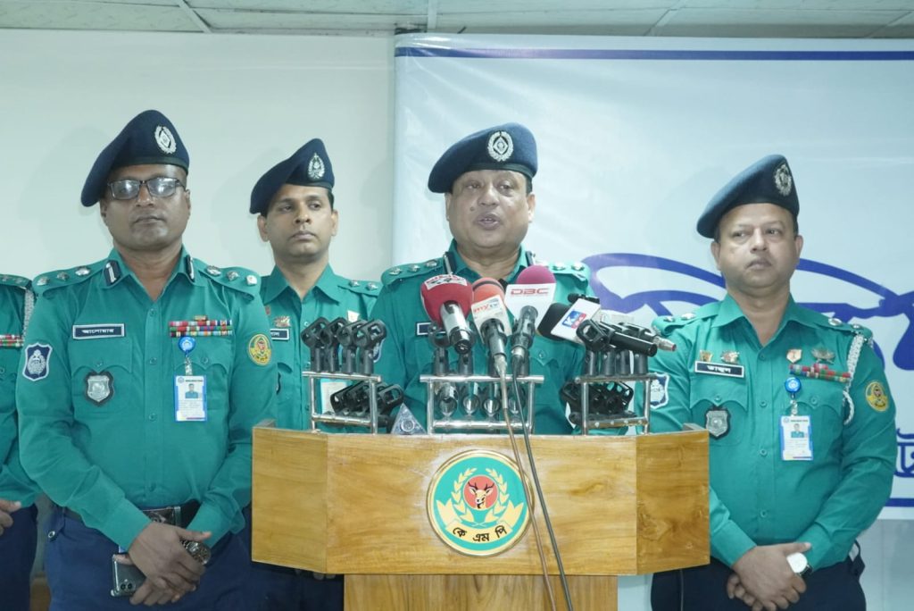 খুলনায় ভু’য়া এনএসআই কর্মকর্তা গ্রেফতার