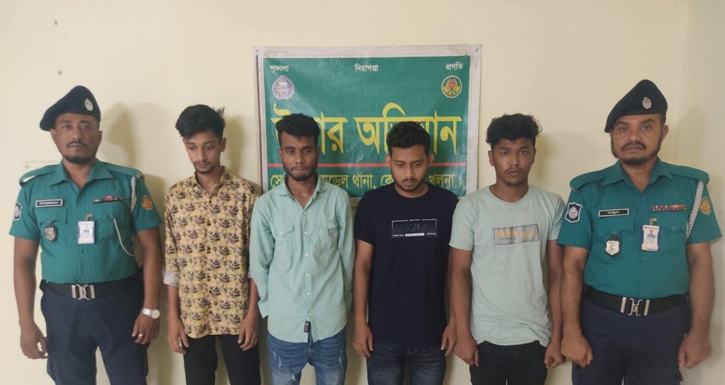 কেএমপি’র অভিযানে মা’দকসহ ৬ মা’দক কারবারি গ্রে’ফতার