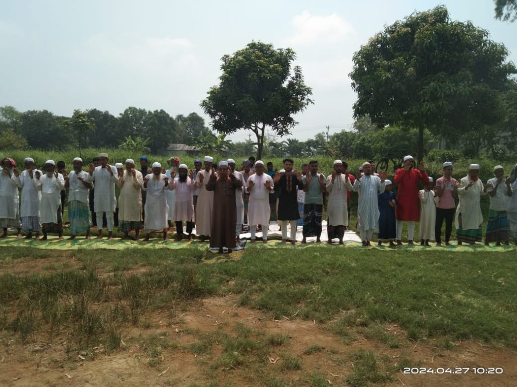 সোনারগাঁয়ে বৃষ্টির জন্য সালাতুল ইসতেসকার নামাজ আদায়