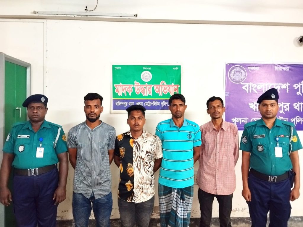 কেএমপি’র অভিযানে মা’দকসহ ১১ মা’দক কারবারি গ্রেফতার