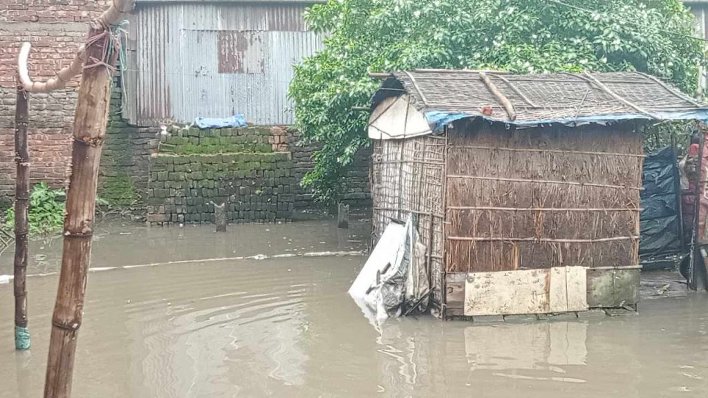 ড্রেন পরিষ্কার না করায় সামান্য বৃষ্টিতেই ঘরে উঠে পানি!