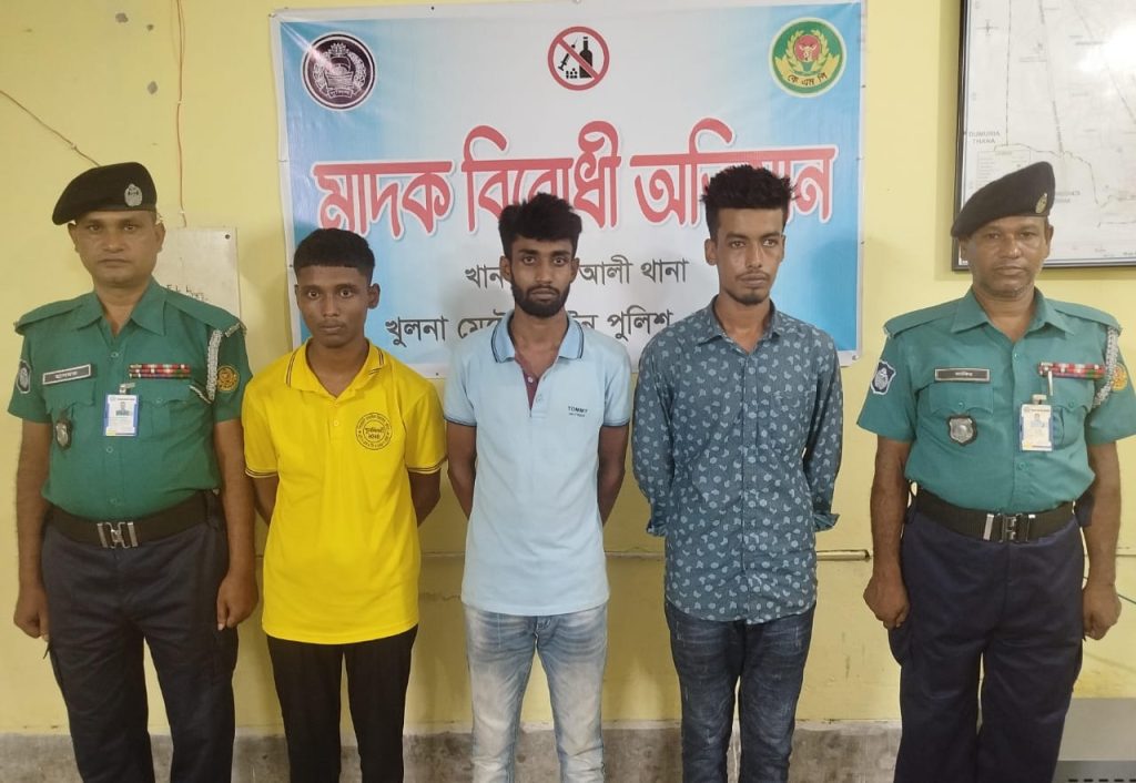 কেএমপি’র অভিযানে মা’দকসহ ৬ মা’দক কারবারি গ্রে’ফতার