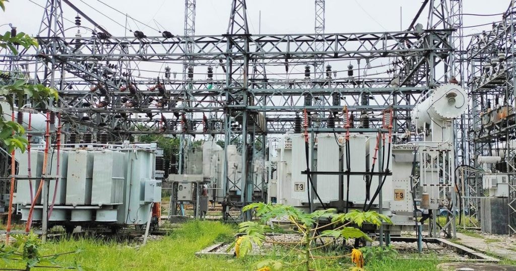 তিতাসে তীব্র লোডশেডিংয়ে নিদ্রাহীন মানুষ