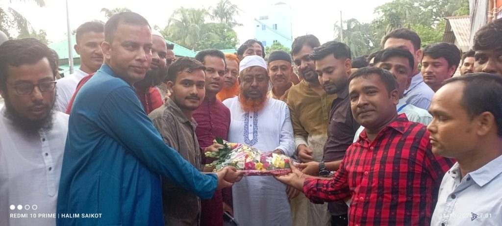 তিতাসের বিভিন্ন পূজামণ্ডপ পরিদর্শন করলেন বিএনপি নেতৃবৃন্দ