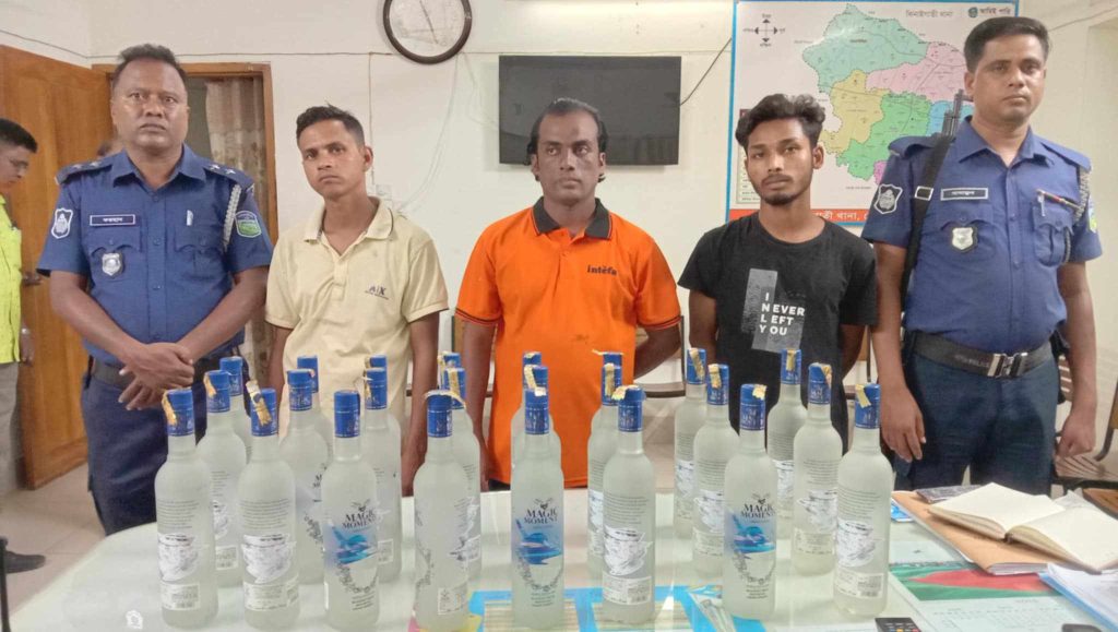 শেরপুরের ঝিনাইগাতীতে ২৪ বোতল ভারতীয় ম’দসহ গ্রেফতার-৩