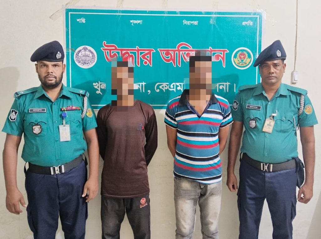 খুলনা সদর থানা পুলিশের অভিযানে ১০০ লিটার চোলাই ম’দসহ আটক-৫