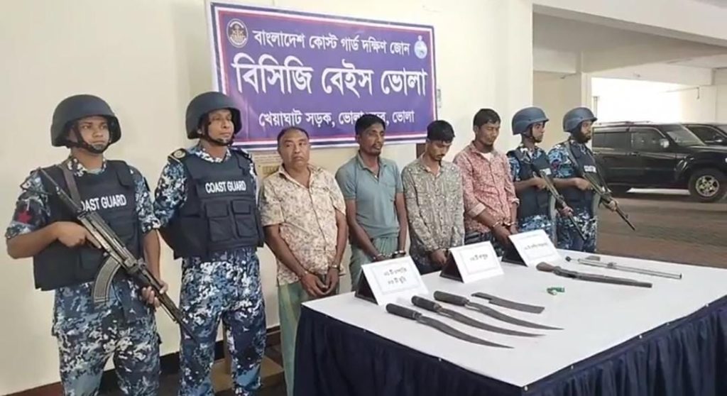 ভোলায় স’ন্ত্রাসী বেলায়েত গ্রেফতার, এলাকাবাসীর স্বস্তির নিশ্বাস