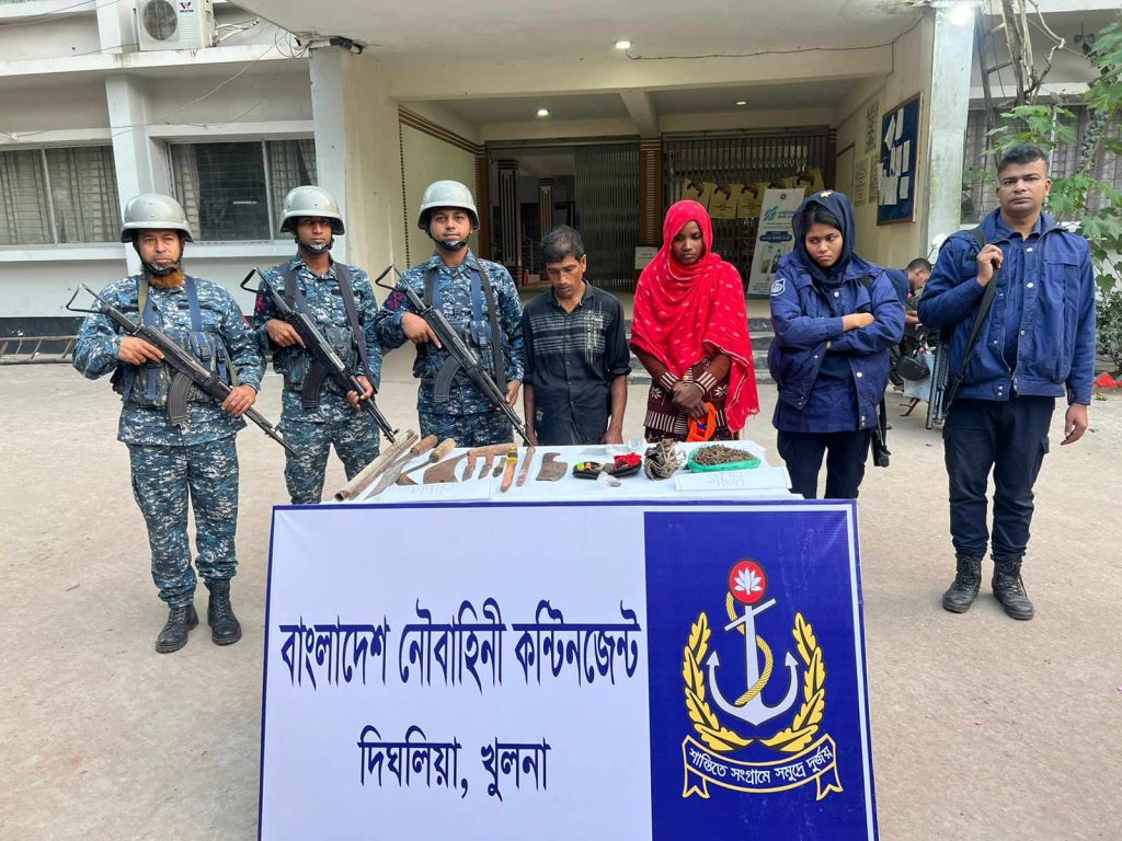 দিঘলিয়ায় মাদকদ্রব্য ও দেশীয় অ*স্ত্রসহ আটক ২