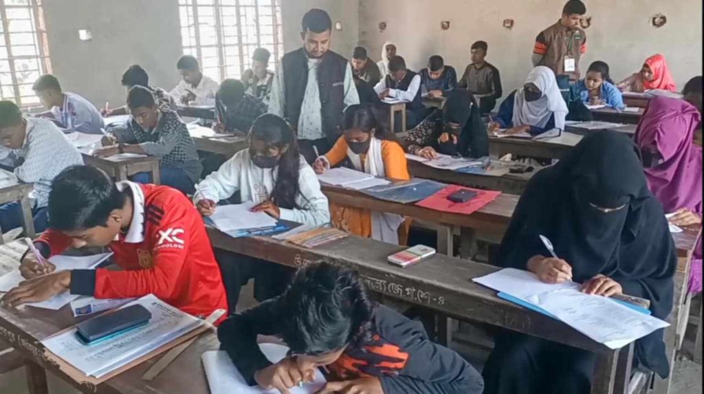 শেরপুরে ‘ডপস’ মেধাবৃত্তি পরীক্ষা অনুষ্ঠিত 