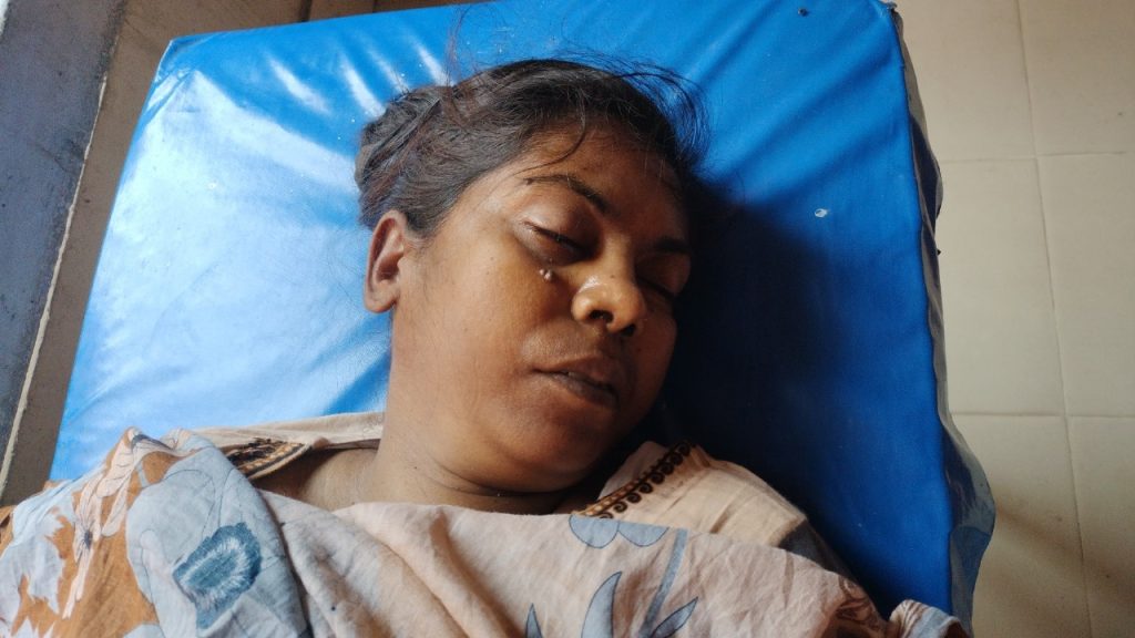 পুঠিয়ায় ঘুরতে এসে হিট স্ট্রোকে এক নারীর মৃ*ত্যু