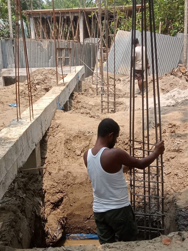 পৈত্রিক সম্পত্তি নিয়ে বিরোধকে কেন্দ্র করে সৎ মাকে মা*রধর ও প্রা*ণনাশের হুমকি দিল ছেলে ও দেবর