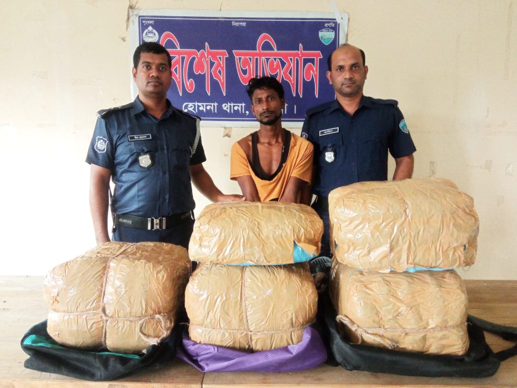 হোমনায় পুলিশের অভিযানে ২০ কেজি গাঁজাসহ এক মাদক ব্যবসায়ী গ্রেফতার, প্রাইভেটকার জব্দ