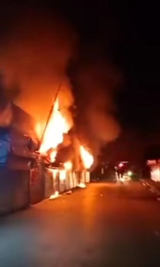 ভৈরবে জুতার মার্কেটে ভয়াবহ আ*গুন, ক্ষয়ক্ষতি প্রায় ২ কোটি টাকা