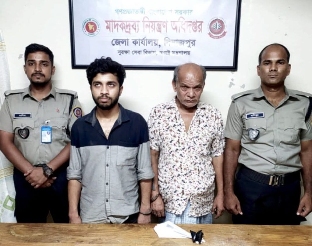 দিনাজপুরে মাদকদ্রব্য নিয়ন্ত্রণ অধিদপ্তরের অভিযানে ৪০০ পিস ইয়াবাসহ আটক-২