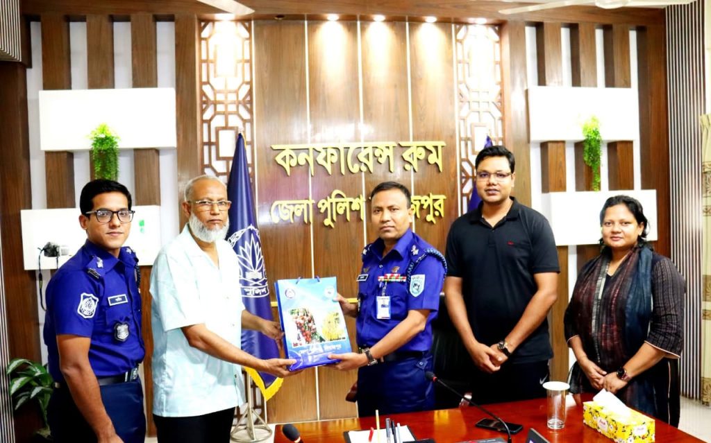 দিনাজপুরে পুলিশ পরিদর্শকের বদলিজনিত বিদায় সংবর্ধনা