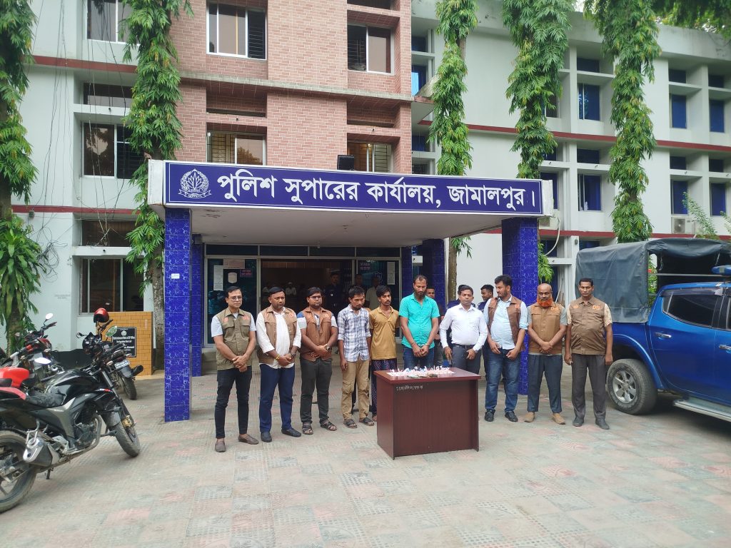 জামালপুরে ৪ হাজার পিস ইয়াবাসহ ৩ জন আটক