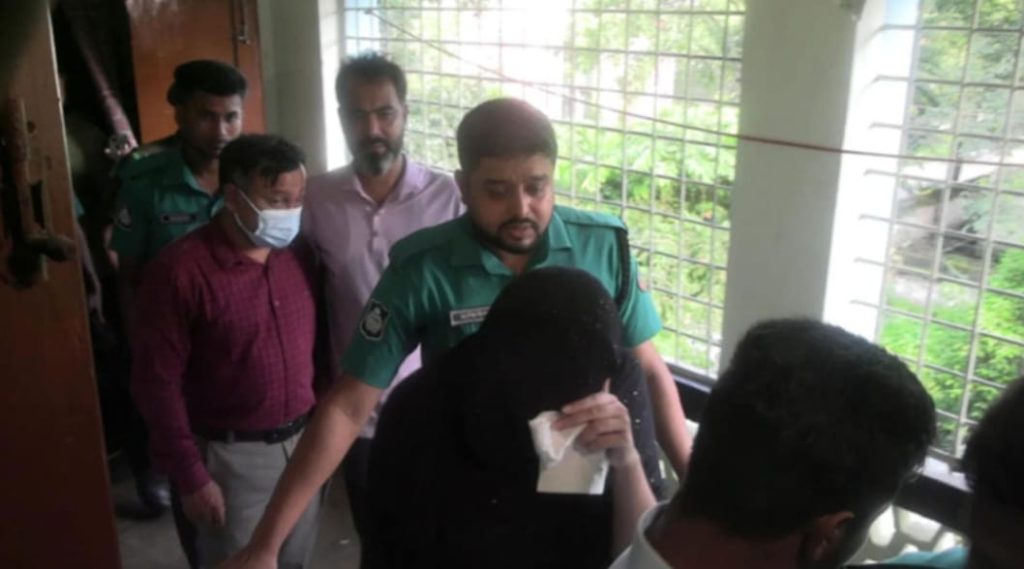 রংপুরে চিকিৎসকদের কোয়ার্টার থেকে নারীসহ ড্যাব নেতা আটক