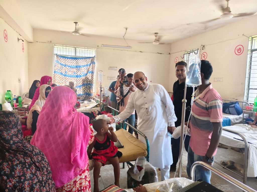 দূর্গাপুরে তারেক রহমানের পক্ষ থেকে রোগীদের উন্নতমানের খাবার বিতরণ