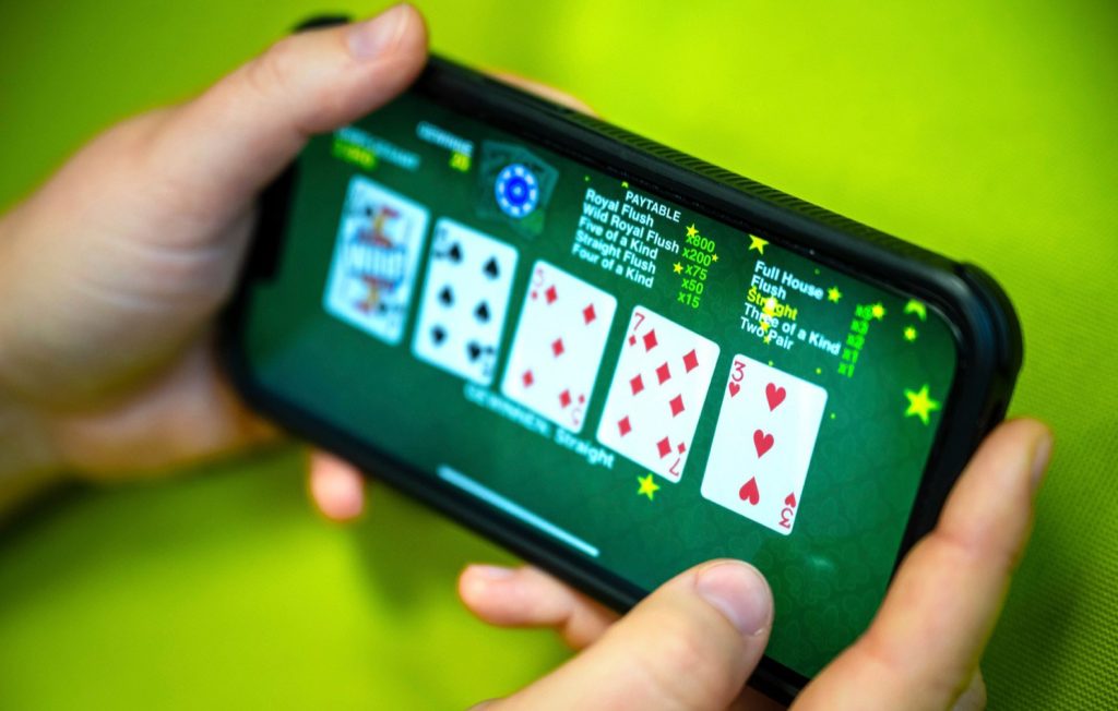 অনলাইন জুয়ার শাস্তি সর্বোচ্চ ১ কোটি টাকা জরিমানা