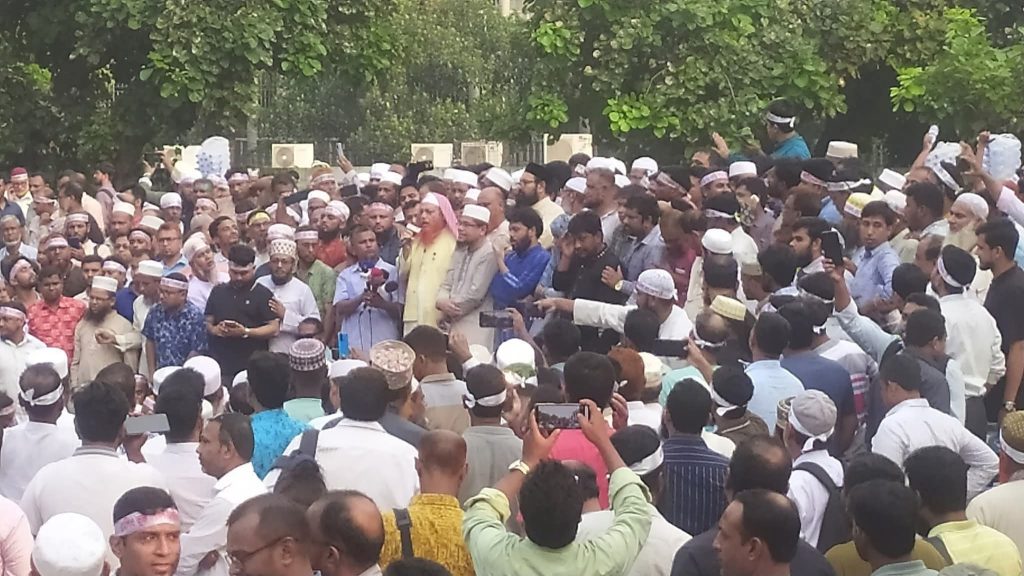 দেশের ১৮ কোটি মানুষের শিক্ষার অধিকার নিশ্চিতকরণ, শিক্ষকদের মর্যাদা প্রতিষ্ঠা ও শিক্ষার মানোন্নয়নে শিক্ষকদের আর্থিক সুবিধা বাড়ানোর বিকল্প নেই