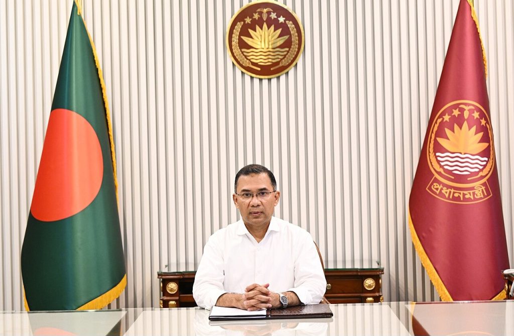 জ্বালানি তেলের কৃত্রিম সংকট তৈরি ও চো*রাচালান রোধে প্রধানমন্ত্রীর নির্দেশ
