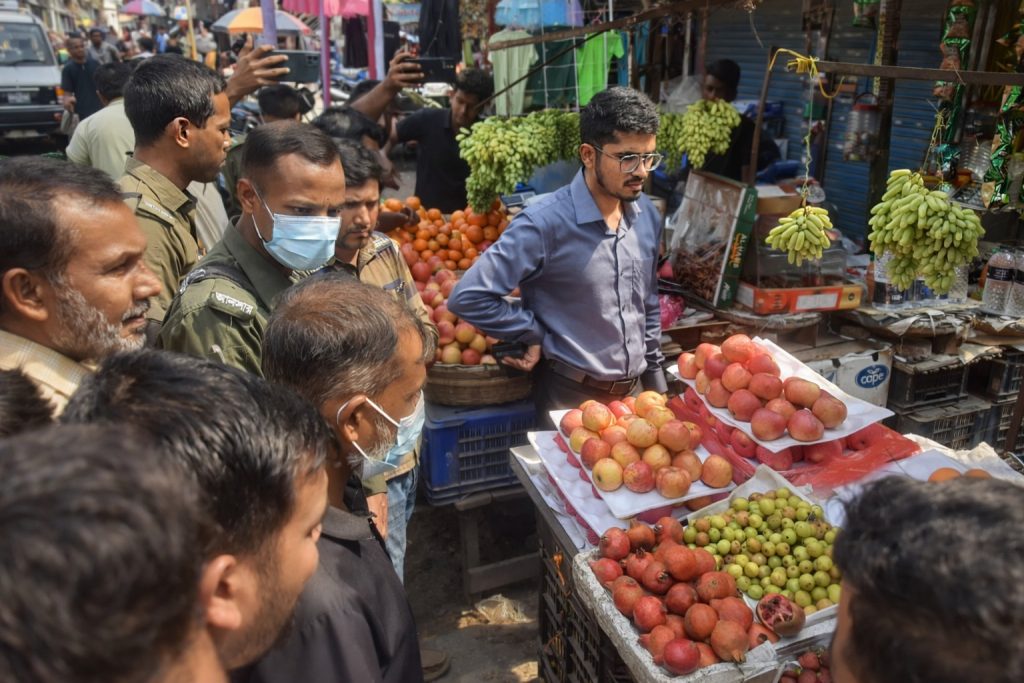 দাম বাড়ালেই শাস্তি, যানজট করলেই ব্যবস্থা—পুঠিয়ায় কঠোর প্রশাসনিক বার্তা