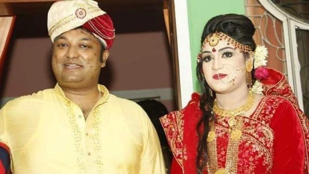 শান্তিতে ঘুমাতে চাই’ স্ট্যাটাস দিয়ে সাবেক এমপির স্ত্রীর আ*ত্মহত্যার চেষ্টা