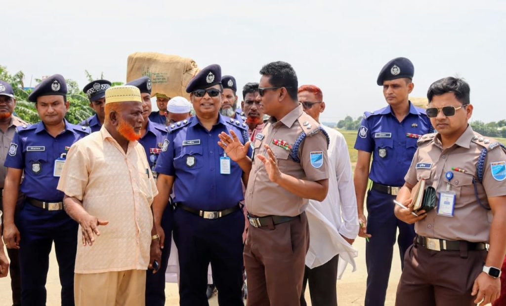 হাওর ভ্রমণ হবে নিরাপদ, বালিখোলা ঘাটে এসপির বিশেষ নির্দেশনা