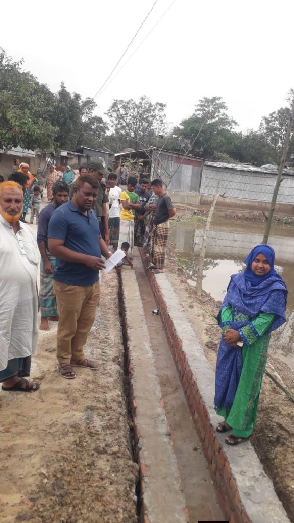 চিরিরবন্দরে পুনটি ইউনিয়নে ড্রেন নির্মাণ কাজ অনিয়মের অভিযোগ
