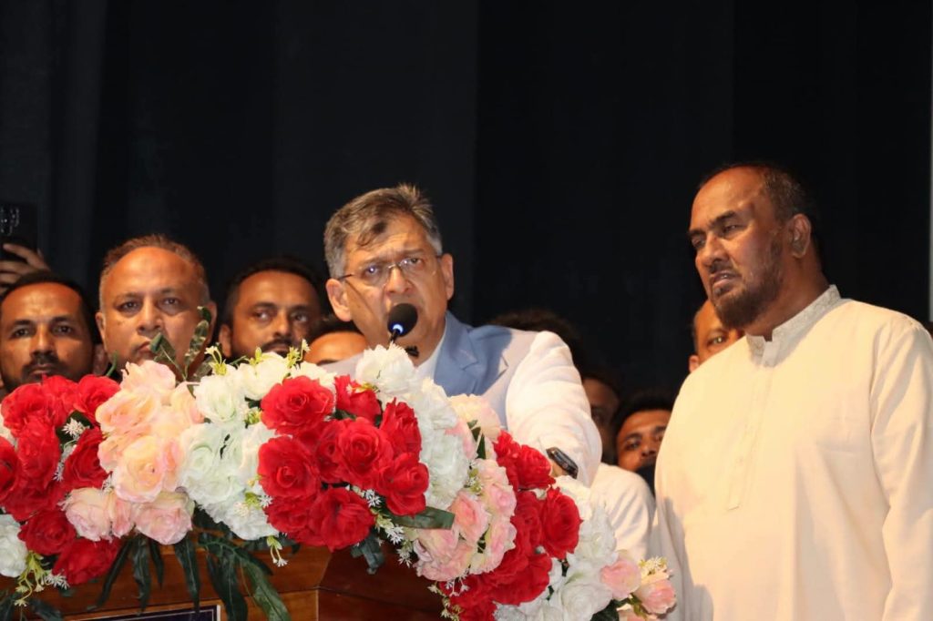 গণতন্ত্র প্রতিষ্ঠা ও জনকল্যাণে অঙ্গীকারবদ্ধ নতুন বাংলাদেশ গড়ার আহ্বান জানালেন স্বরাষ্ট্রমন্ত্রী