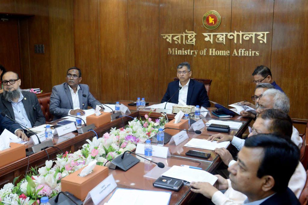 ঢাকা মহানগরীর যানজট নিরসনে ১৫ দিন পর পর অনুষ্ঠিত হবে সমন্বয় সভা- স্বরাষ্ট্রমন্ত্রী